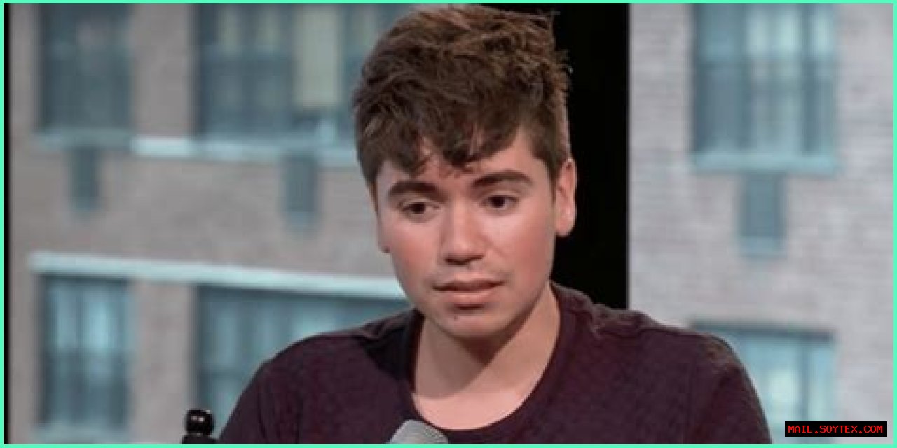 Understanding Noah Galvin: A Journey Through Identity And Expression